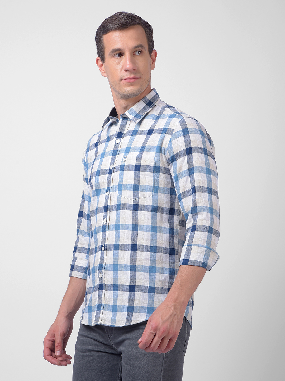 Numero Uno Men Blue & White Checked Slim Fit Shirt